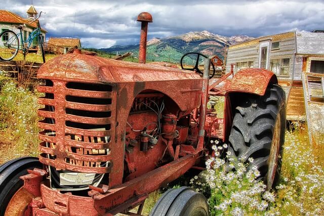 Ein alter Traktor